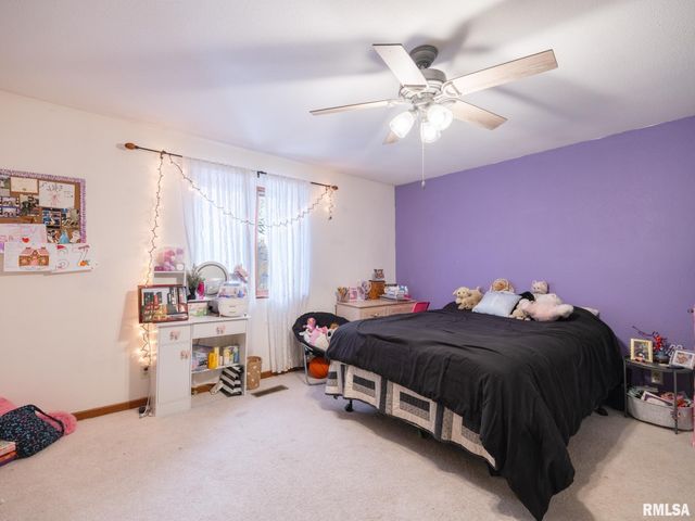 12052 N HICKORY GROVE Road, Dunlap, IL 61525