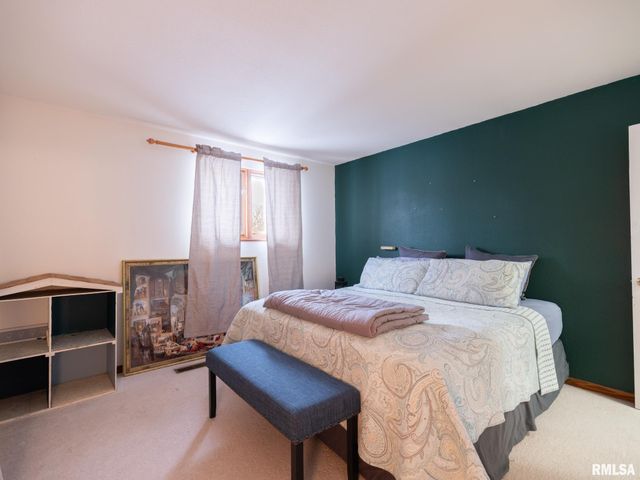 12052 N HICKORY GROVE Road, Dunlap, IL 61525