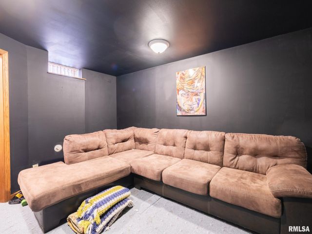 12052 N HICKORY GROVE Road, Dunlap, IL 61525