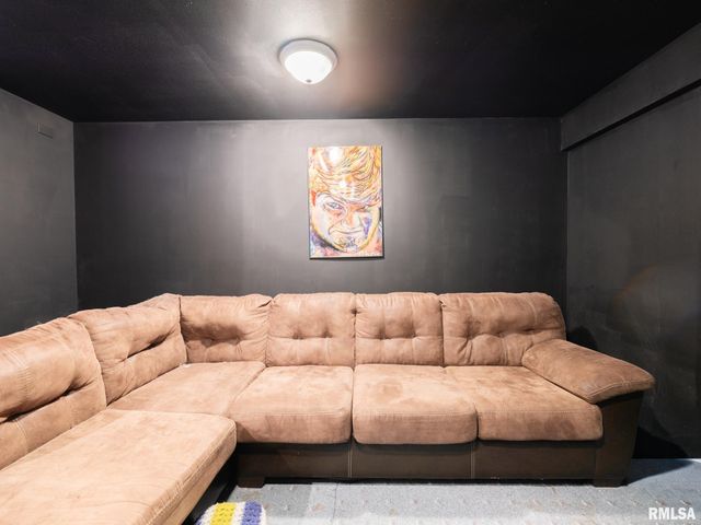 12052 N HICKORY GROVE Road, Dunlap, IL 61525