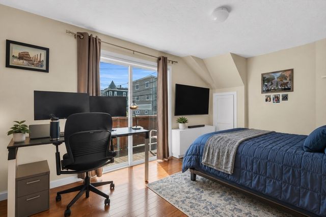 194 West 5th Street, Boston, MA 02127