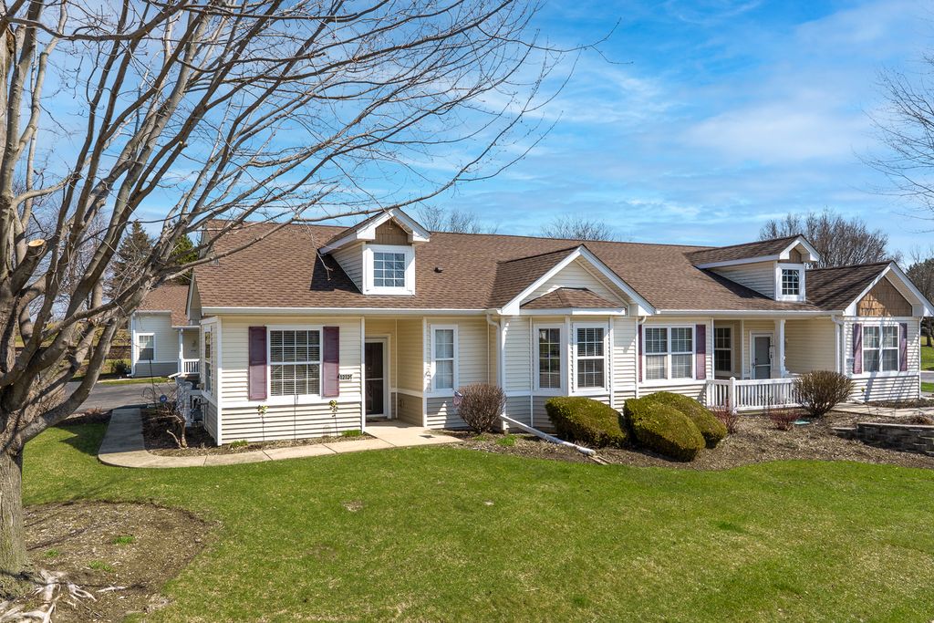 12126 White Tail Lane, Huntley, IL 60142