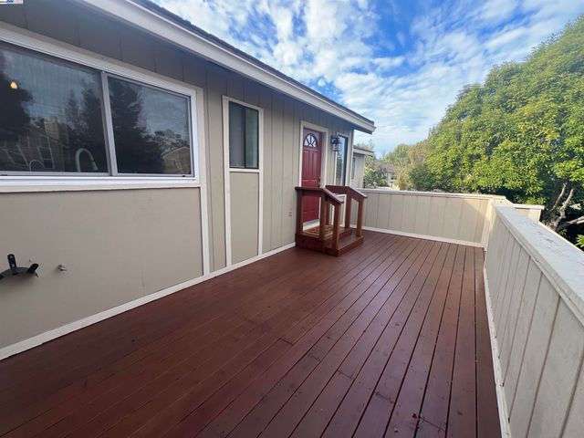 405 Thistle Cir, Martinez, CA 94553