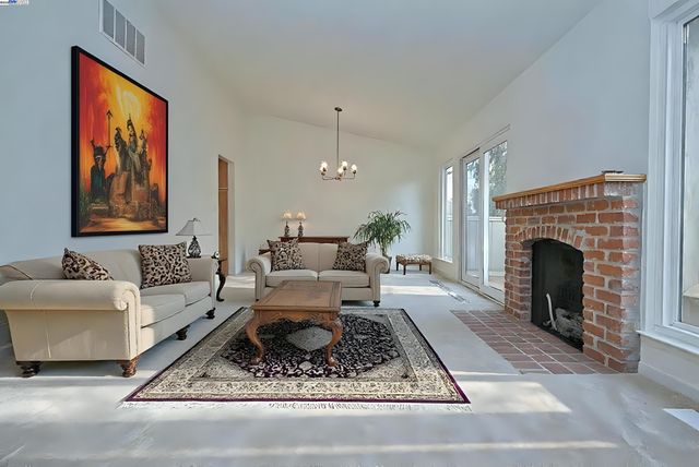 405 Thistle Cir, Martinez, CA 94553