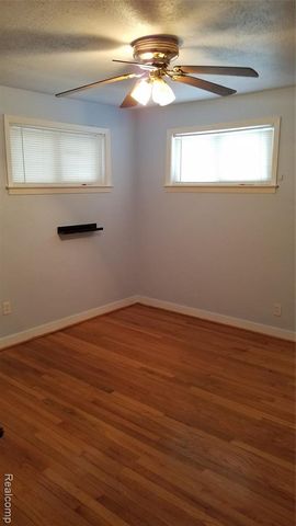 5830 Whitefield Street, Dearborn Heights, MI 48127