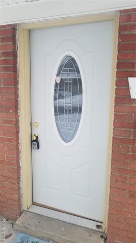 5830 Whitefield Street, Dearborn Heights, MI 48127