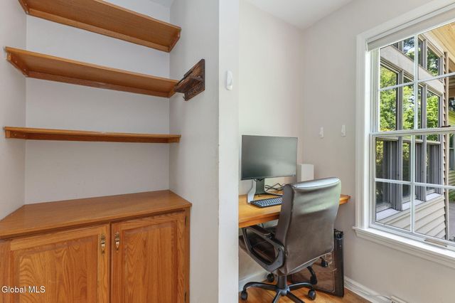 703 Maple Lane, Niskayuna, NY 12309