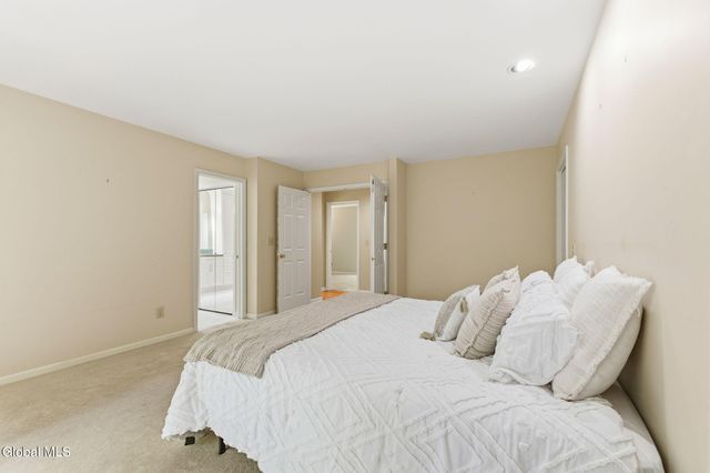 703 Maple Lane, Niskayuna, NY 12309