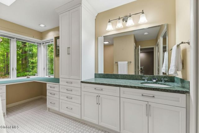 703 Maple Lane, Niskayuna, NY 12309