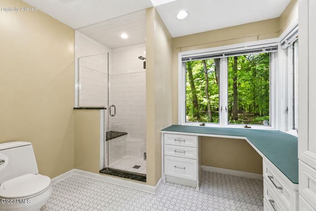 703 Maple Lane, Niskayuna, NY 12309