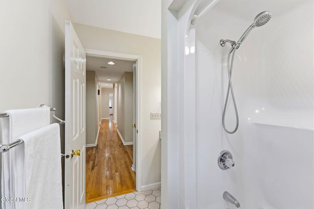 703 Maple Lane, Niskayuna, NY 12309
