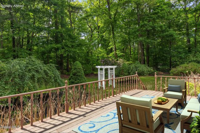 703 Maple Lane, Niskayuna, NY 12309