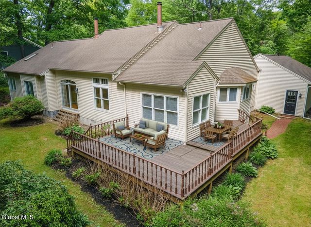 703 Maple Lane, Niskayuna, NY 12309