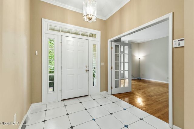 703 Maple Lane, Niskayuna, NY 12309