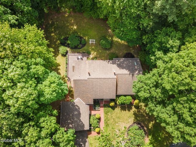703 Maple Lane, Niskayuna, NY 12309