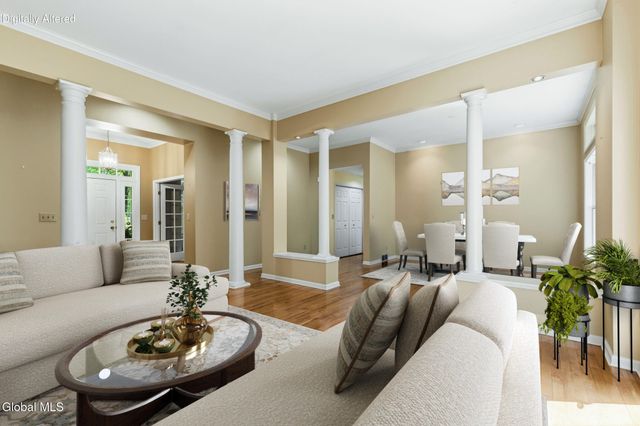 703 Maple Lane, Niskayuna, NY 12309