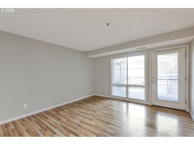 15420 Ne KNOTT St 13, Portland, OR 97230