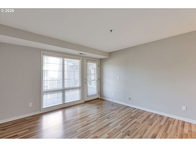 15420 Ne KNOTT St 13, Portland, OR 97230
