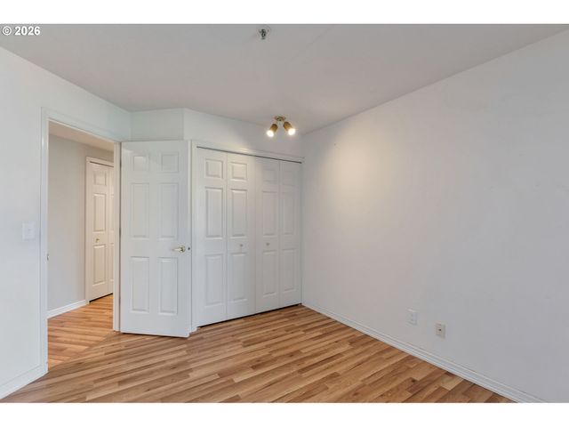 15420 Ne KNOTT St 13, Portland, OR 97230