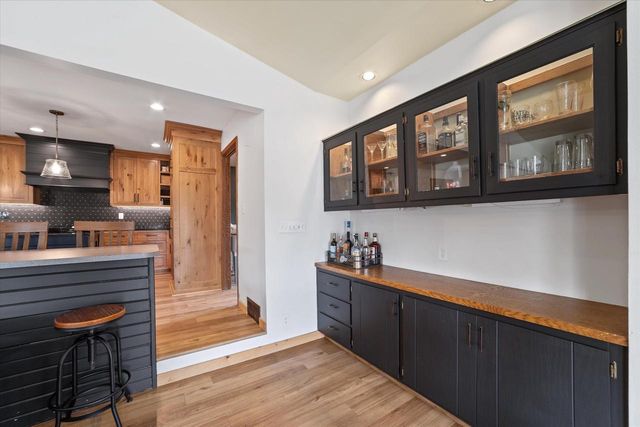 N51W27909 N Willow Creek DRIVE, Pewaukee, WI 53072