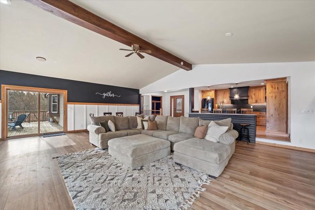 N51W27909 N Willow Creek DRIVE, Pewaukee, WI 53072