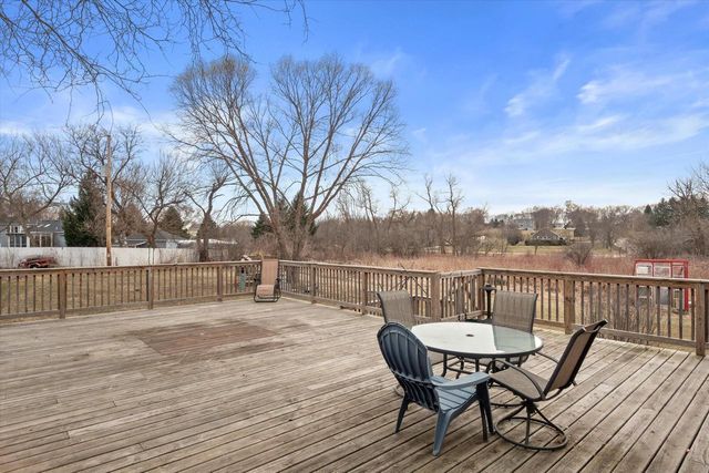 N51W27909 N Willow Creek DRIVE, Pewaukee, WI 53072