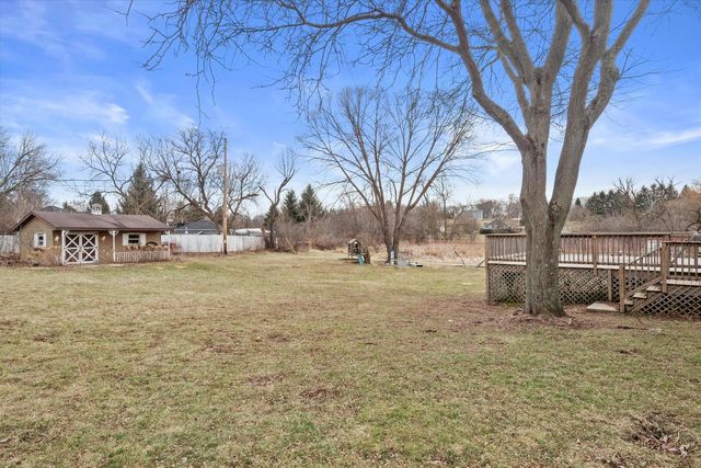 N51W27909 N Willow Creek DRIVE, Pewaukee, WI 53072