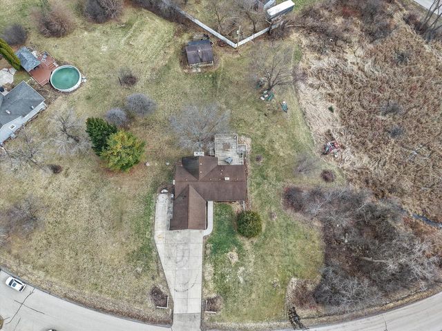 N51W27909 N Willow Creek DRIVE, Pewaukee, WI 53072