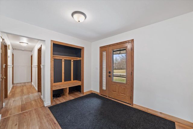 N51W27909 N Willow Creek DRIVE, Pewaukee, WI 53072