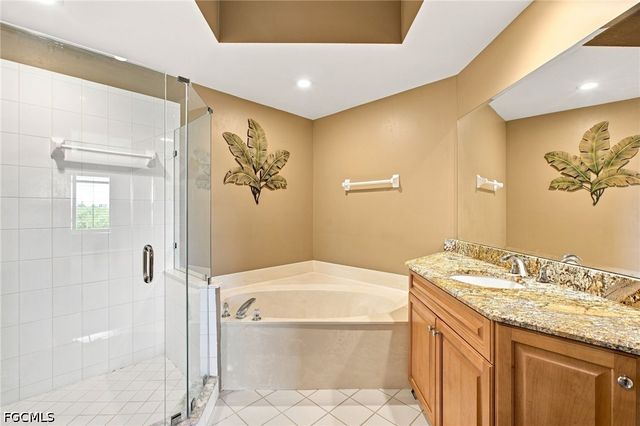 271 Lenell RD 4, Fort Myers Beach, FL 33931