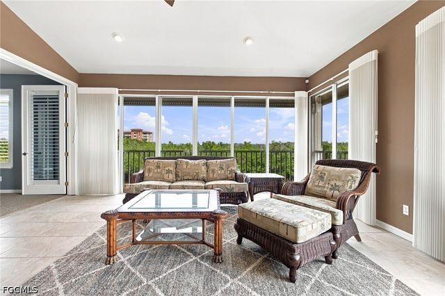 271 Lenell RD 4, Fort Myers Beach, FL 33931