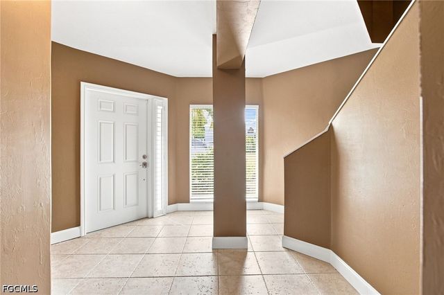 271 Lenell RD 4, Fort Myers Beach, FL 33931