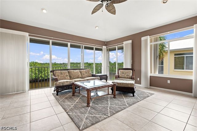 271 Lenell RD 4, Fort Myers Beach, FL 33931