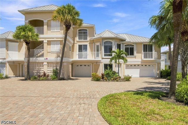 271 Lenell RD 4, Fort Myers Beach, FL 33931