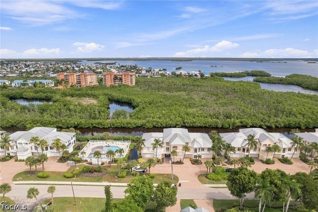 271 Lenell RD 4, Fort Myers Beach, FL 33931