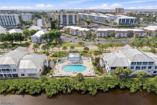 271 Lenell RD 4, Fort Myers Beach, FL 33931