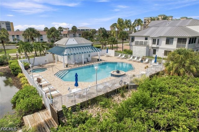 271 Lenell RD 4, Fort Myers Beach, FL 33931