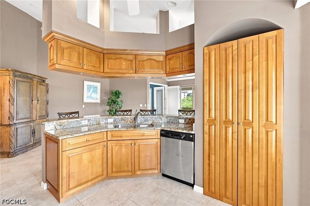 271 Lenell RD 4, Fort Myers Beach, FL 33931
