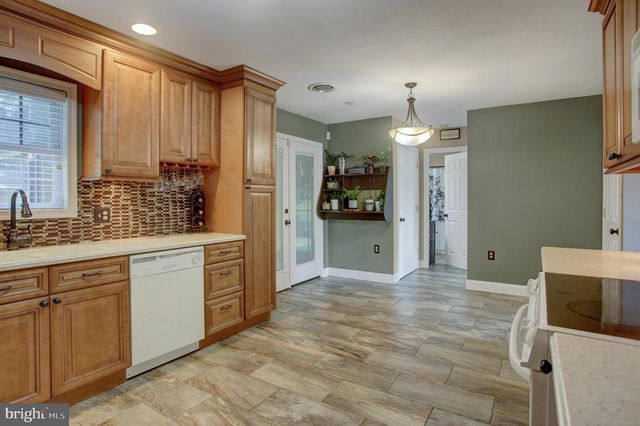83 GRANDVIEW AVE, Chambersburg, PA 17201