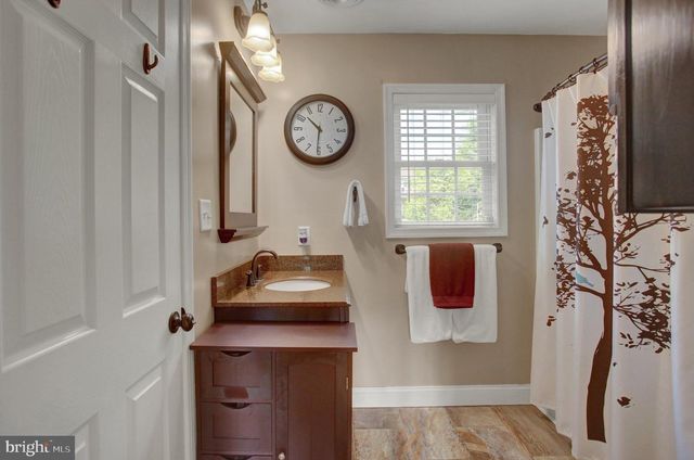 83 GRANDVIEW AVE, Chambersburg, PA 17201