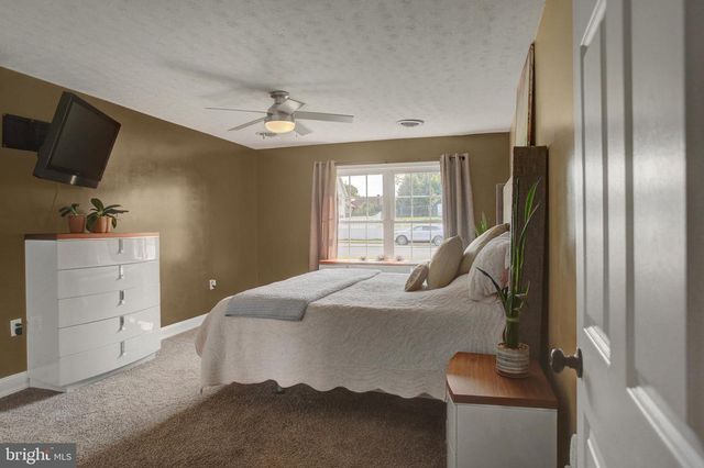 83 GRANDVIEW AVE, Chambersburg, PA 17201