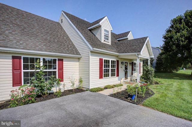 83 GRANDVIEW AVE, Chambersburg, PA 17201
