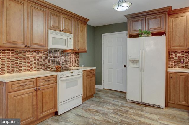 83 GRANDVIEW AVE, Chambersburg, PA 17201