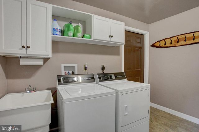 83 GRANDVIEW AVE, Chambersburg, PA 17201