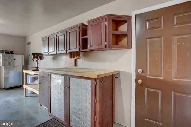 83 GRANDVIEW AVE, Chambersburg, PA 17201