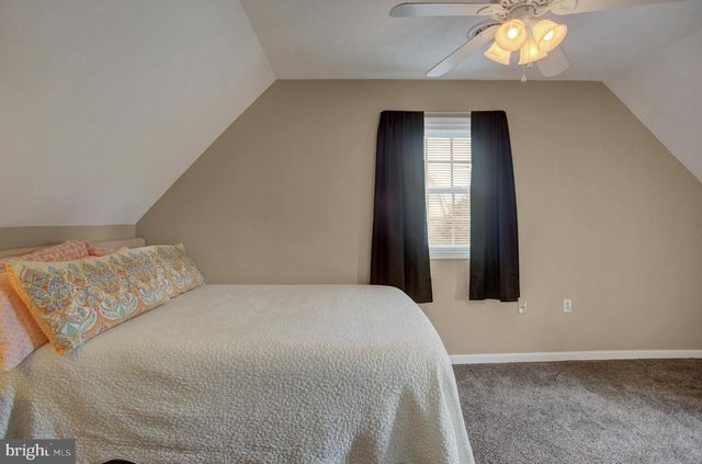 83 GRANDVIEW AVE, Chambersburg, PA 17201