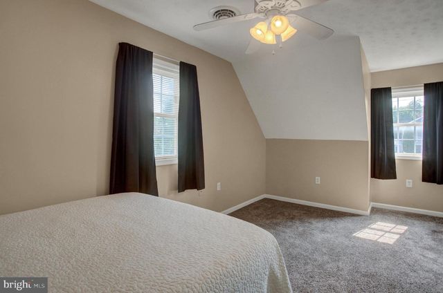 83 GRANDVIEW AVE, Chambersburg, PA 17201