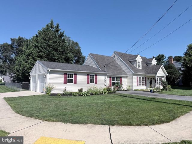 83 GRANDVIEW AVE, Chambersburg, PA 17201
