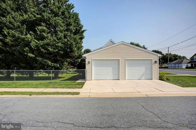 83 GRANDVIEW AVE, Chambersburg, PA 17201