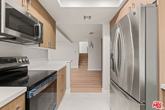 21500 Califa Street 185, Woodland Hills (los Angeles), CA 91367